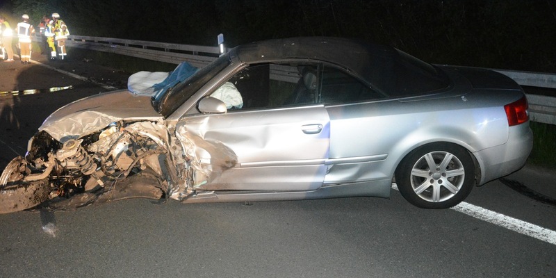 POL-HX: 58-Jähriger verstirbt nach Frontalzusammenstoß - Foto: presseportal.de