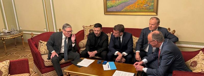 Die Staats- und Regierungschefs telefonierten von Kiew aus mit US-Präsident Donald Trump - und betonten eine wiedergefundene Gemeinsamkeit des Westens in der Ukraine-Politik. - Foto: -/Ministry of Foreign Affairs of Ukraine via AP/dpa