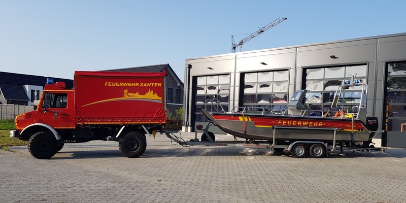 FW Xanten: Personensuche im Rhein - Foto: presseportal.de