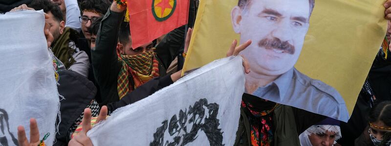 Historische Erklärung: Die PKK hat ihre Auflösung verkündet. - Foto: Bilal Seckin/SOPA Images via ZUMA Press Wire/dpa