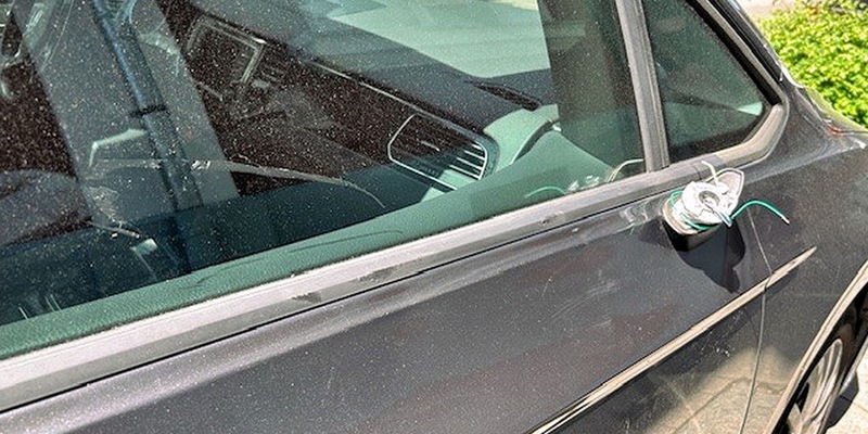 POL-PDKL: Wer hat den Spiegel abgerissen? - Foto: presseportal.de