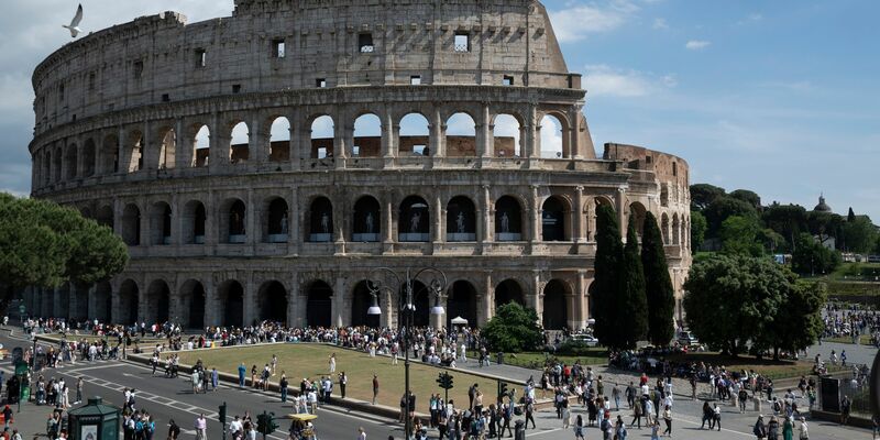 Allein das Kolosseum lockte vergangenes Jahr mehr als 14,7 Millionen Besucher an. (Archivbild) - Foto: Marijan Murat/dpa