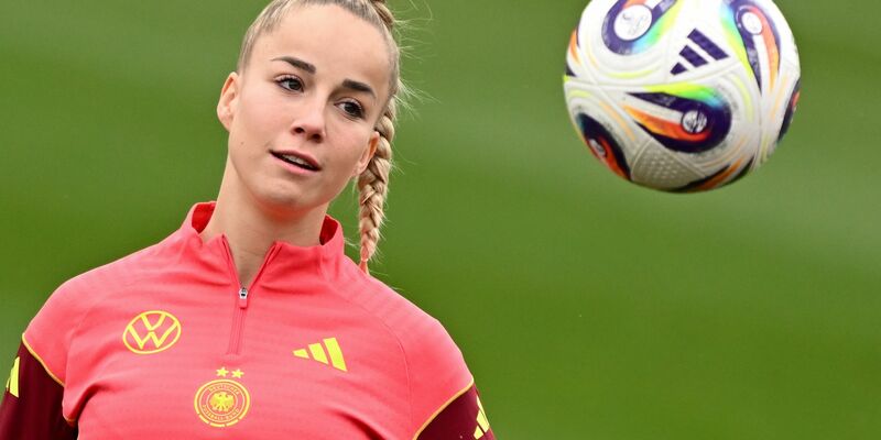 Deutsche Fußballerinnen waren in den vergangenen Jahrzehnten außerordentlich erfolgreich. Eine davon ist Giulia Gwinn. (Archivfoto) - Foto: Arne Dedert/dpa