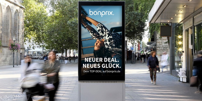 Neue Sommerkampagne von bonprix: Fashion Brand setzt Glücksmomente emotional in Szene - Foto: presseportal.de