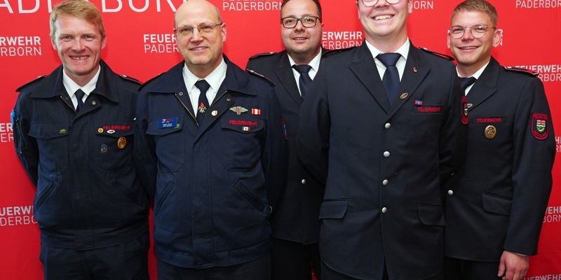 FW-PB: Jugendfeuerwehren sind ein starkes Fundament für die Feuerwehren in der Region / Ehrungen bei der Delegiertenversammlung in Paderborn - Foto: presseportal.de