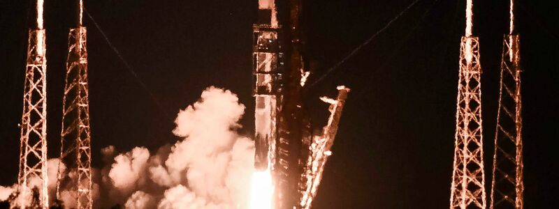 Weil es Verzögerungen bei einem europäischen Raketenprogramm gab, genehmigte die EU einen millionenschweren Auftrag für  SpaceX. (Archivbild) - Foto: Craig Bailey/Florida Today via AP/dpa