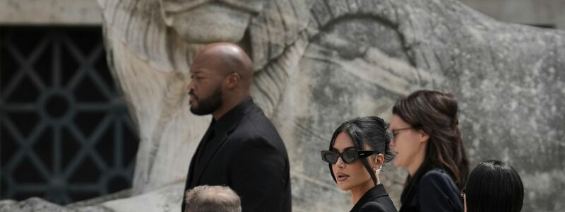Kardashian blieb bei dem Überfall körperlich unversehrt, erlitt aber einen Schock. - Foto: Aurelien Morissard/AP/dpa