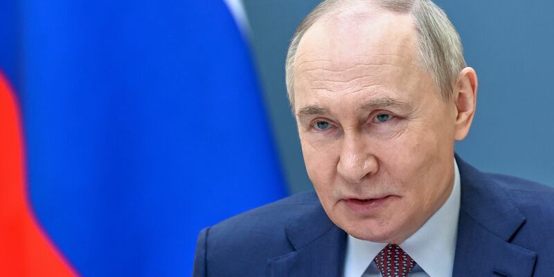 Kremlchef Putin lässt weiter die gesamte Welt auf sein Kommen warten. (Archivbild) - Foto: Alexander Kazakov/Pool Sputnik Kremlin/AP/dpa