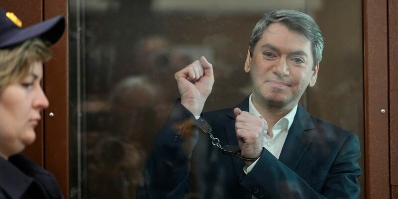 Grigori Melkonjanz wurde wegen seiner Tätigkeit als Wahlbeobachter zu fünf Jahren Haft in Russland verurteilt. - Foto: Alexander Zemlianichenko/AP/dpa