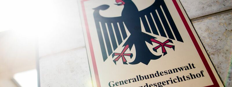 Die oberste deutsche Strafverfolgungsbehörde wirft den Männern Agententätigkeit vor. (Archivbild) - Foto: Christoph Schmidt/dpa
