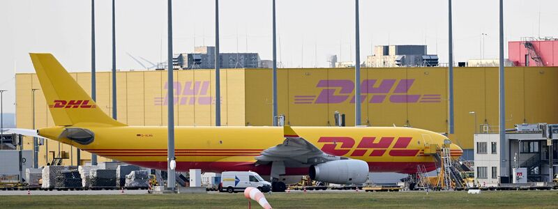Der aktuelle Fall erinnert an den Brandsatz in einem Paket in Leipzig, zu dem noch Ermittlungen laufen. (Archivbild) - Foto: Hendrik Schmidt/dpa