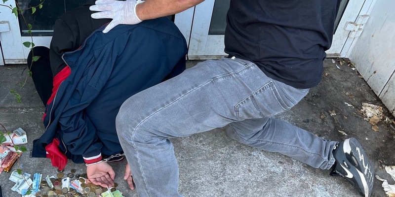 POL-KR: Sondereinsatz Präsenzkonzept Innenstadt: Zivilfahnder nehmen vier Drogendealer fest - Foto: presseportal.de