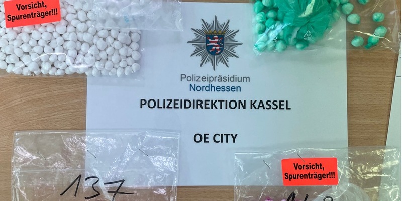 POL-KS: 644 Plomben Kokain im Wert von 25.000 Euro weggeworfen: Mutmaßlichem Dealer droht U-Haft - Foto: presseportal.de