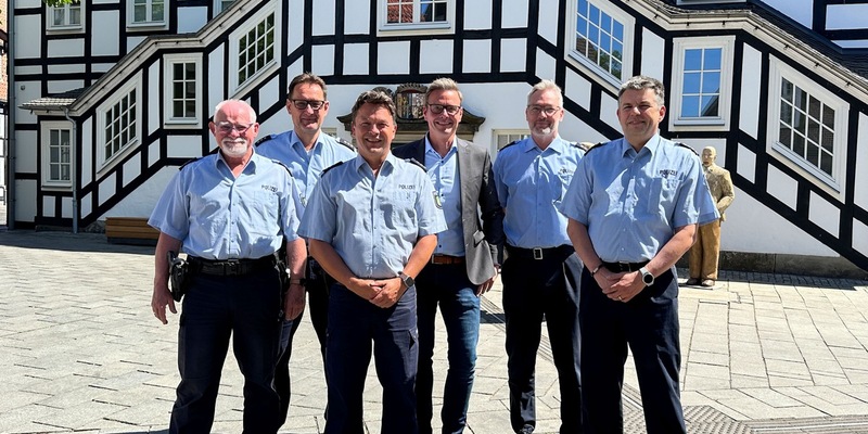 POL-GT: Rolf Heber als neues Gesicht im Trio des Bezirksdienstes Rietberg - Foto: presseportal.de