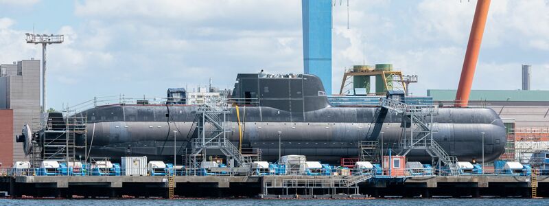 Neuer Rüstungsauftrag für die Kieler U-Boot-Schmiede TKMS aus Singapur. (Archivbild) - Foto: Markus Scholz/dpa
