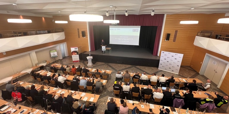 Wenn das Erlebte nachwirkt: Herausforderungen der PSNV-E bei Anschlägen / 11. Symposium Hilfe für Helferinnen und Helfer in den Feuerwehren in Fulda - Foto: presseportal.de