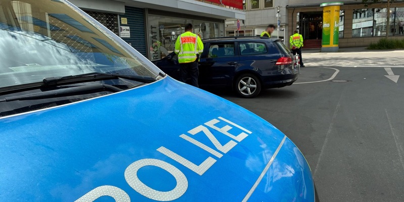 POL-KS: Nachtrag zur Meldung: Kontrollen der Polizei in der Woche der Verkehrssicherheit: Fahrer ohne Führerschein flüchtet zu Fuß - Foto: presseportal.de