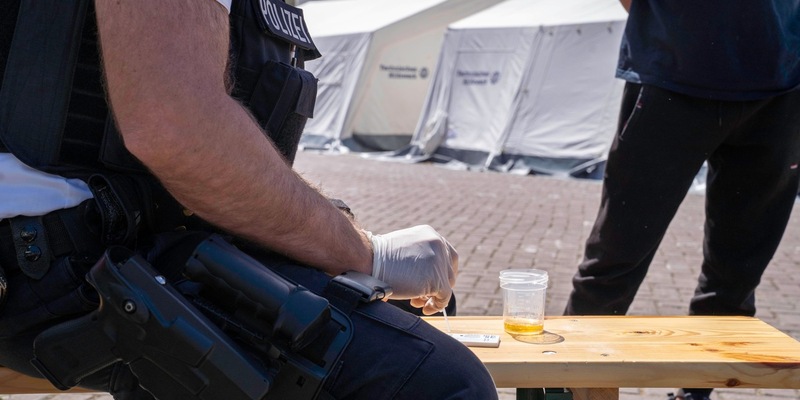 POL-HB: Nr.: 0328 --Polizei Bremen stellt nach drei Tagen Verkehrskontrollen zahlreiche Verstöße fest-- NEUE FOTOS - Foto: presseportal.de