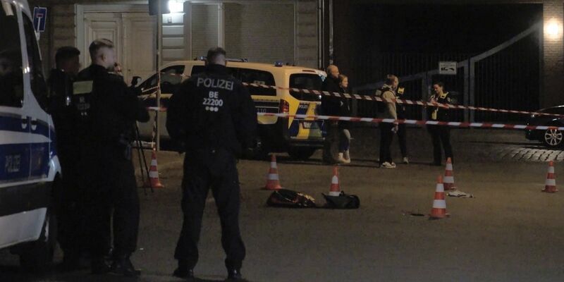 Nach dem Messerangriff auf einen Polizisten fordert die Gewerkschaft mehr Schutz für Polizeibeamte. - Foto: Julius-Christian Schreiner/dpa