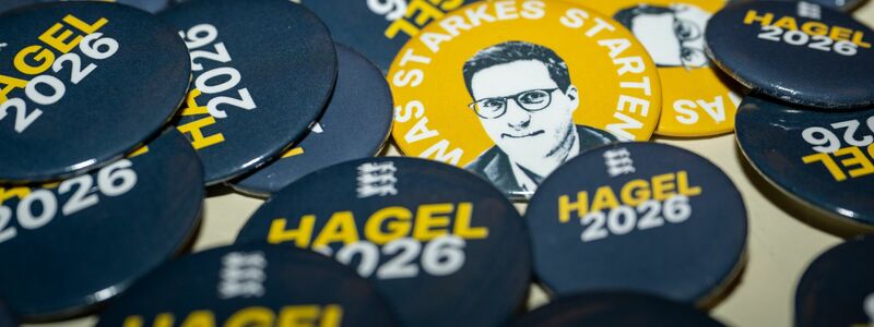 Um den Spitzenkandidaten herrscht derzeit eine regelrechte Euphorie. - Foto: Stefan Puchner/dpa