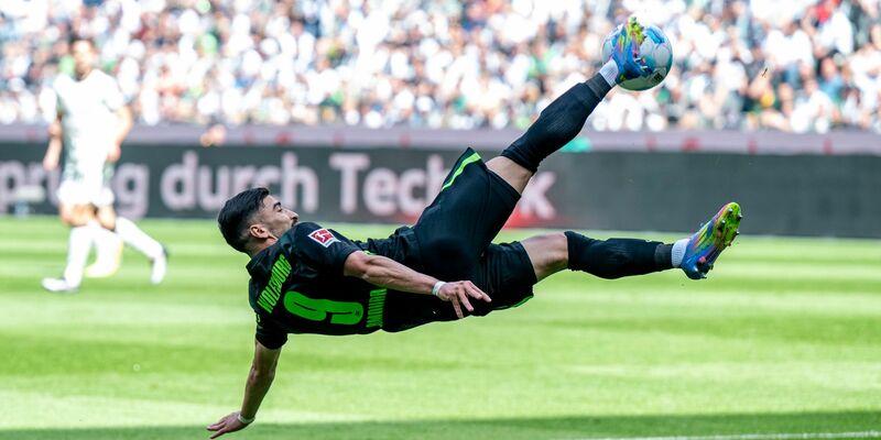 Nmecha traf zum 1:0 für die Gäste. - Foto: David Inderlied/dpa