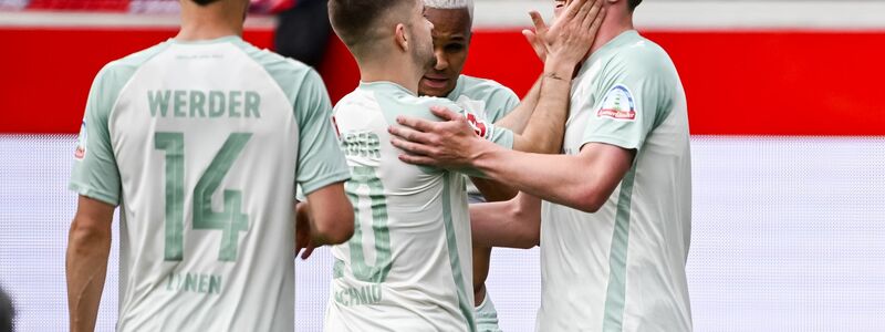 In der Relegation gefordert: Heidenheims Trainer Frank Schmidt. - Foto: Harry Langer/dpa