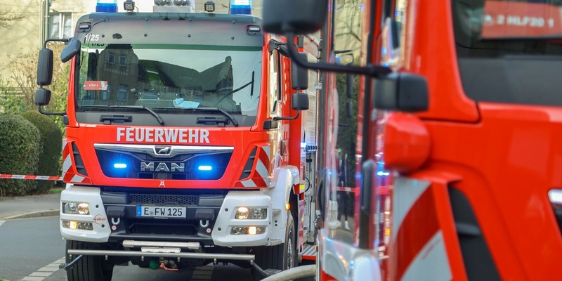 FW-E: Küchenbrand im dritten Obergeschoss - schnelle Brandbekämpfung verhindert Brandausbreitung - Foto: presseportal.de