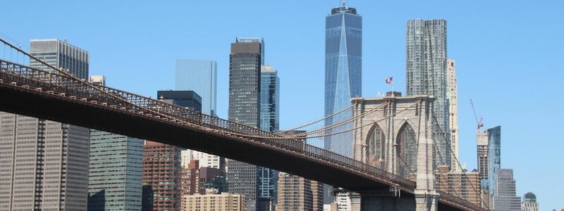 Die Brooklyn Bridge in New York wurde am Abend zum Unglücksort. (Archivbild) - Foto: Christina Horsten/dpa