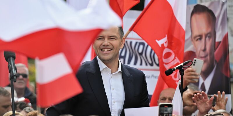 Der parteilose Historiker Karol Nawrocki geht als Kandidat für die nationalkonservative PiS in die Stichwahl um Polens Präsidentschaft. (Archivbild) - Foto: Piotr Polak/PAP/dpa