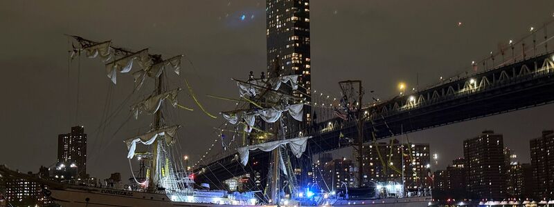 Das Ausbildungsschiff der mexikanischen Marine war am Abend verunglückt. - Foto: Kyle Viterbo/AP/dpa