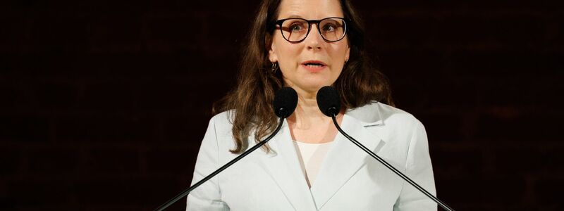 Simone Blaschka, Direktorin des deutschen Auswandererhauses, sieht Parallelen zwischen den Motiven früherer Auswanderer und heutiger Auswanderungswilliger. (Archivbild) - Foto: Friso Gentsch/dpa