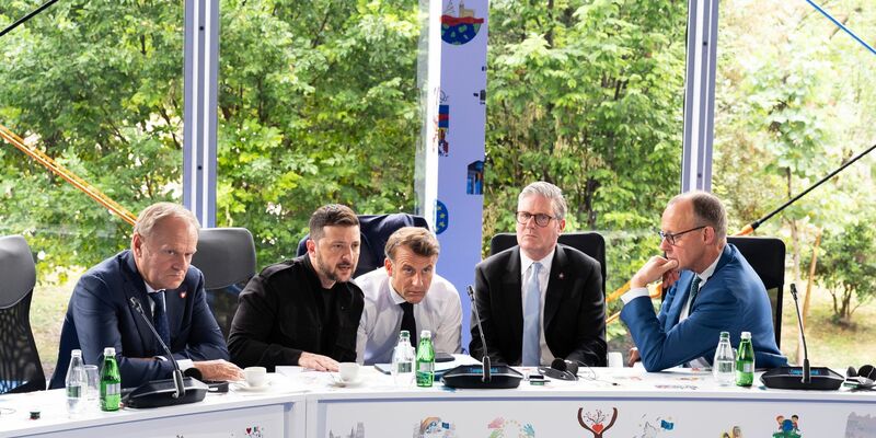 So sah es aus, als Merz, Macron und Starmer am Freitag mit Trump telefonierten. (Archivbild) - Foto: Steffen Kugler/Bundesregierung/dpa