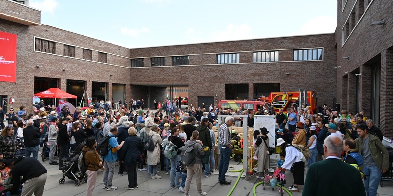 FW Stuttgart: Feuerwehr Stuttgart begrüßt über 10.000 Gäste beim Tag der offenen Tür - Foto: presseportal.de