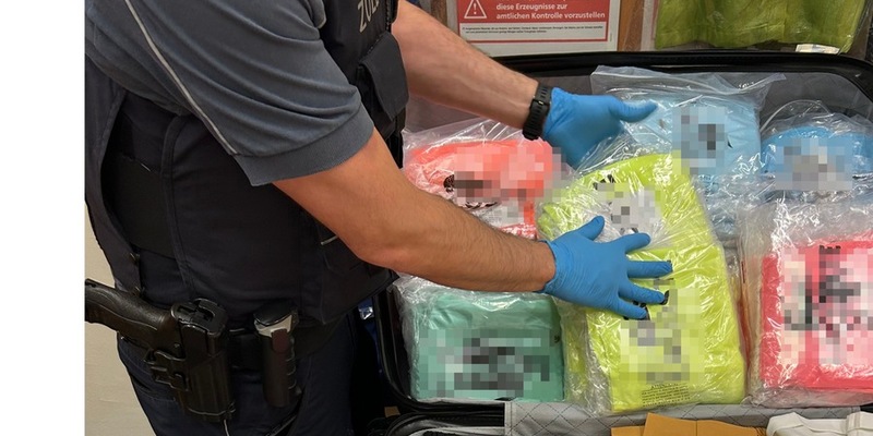 HZA-S: Plagiate für das eigene Bekleidungsgeschäft geschmuggelt - Foto: presseportal.de