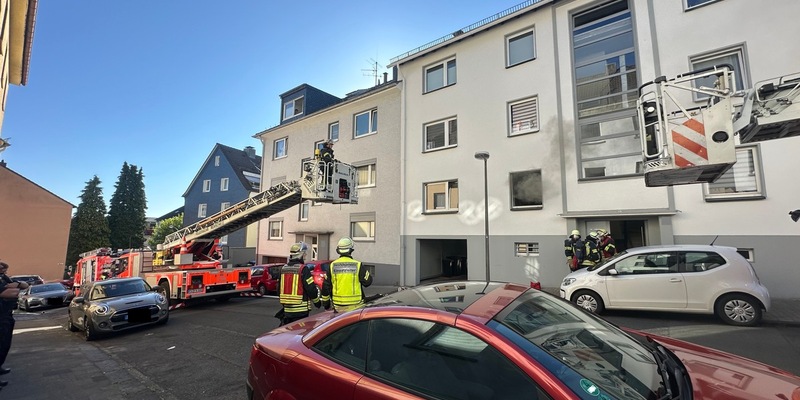 FW-RS: Zimmerbrand in der Fachschulstraße - eine Person verletzt - Foto: presseportal.de