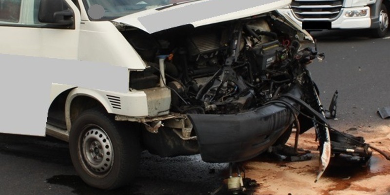 POL-MI: Zusammenstoß beim Abbiegen - Foto: presseportal.de