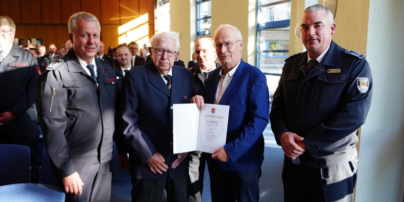 FW Mechernich: Jahresdienstbesprechung der städtischen Feuerwehr am 09. Mai 2025 - Foto: presseportal.de