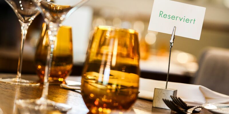 Das Gastgewerbe hat im April dank Ostern Umsatzanstiege verbucht. (Archivbild) - Foto: Christoph Reichwein/dpa