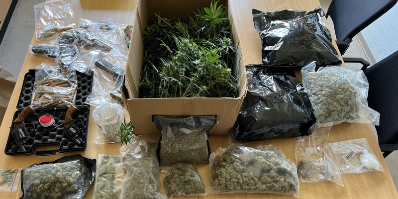 POL-HA: Volltreffer: Polizeibeamte stellen Cannabis und Waffen sicher - Foto: presseportal.de