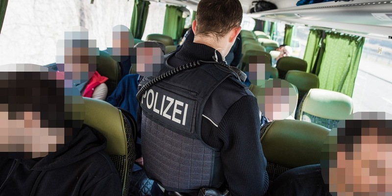 Bundespolizeidirektion München: Bei Visabeantragung getäuscht/ Bundespolizei weist Afghanen zurück - Foto: presseportal.de