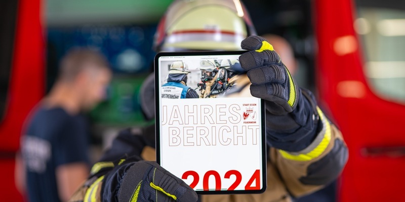 FW-E: 2024 - Wichtige Entwicklungsschritte und herausfordernde Einsätze für die Feuerwehr Essen: Vorstellung des Jahresberichtes 2024 - Foto: presseportal.de