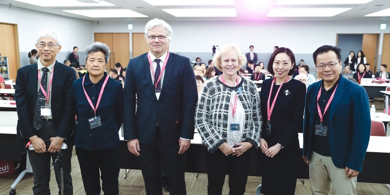 Für die Zukunft der Kompressionsversorgung / medi organisiert das erste medizinische Symposium in der APAC-Region - Foto: presseportal.de