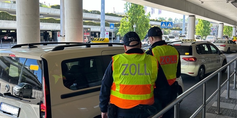 GZD: Zoll prüft Taxi- und Mietwagengewerbe/ Bundesweite Maßnahmen der Finanzkontrolle Schwarzarbeit - Foto: presseportal.de