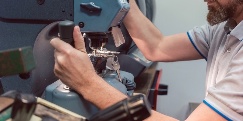 Zwischen Spule und Schaltplan: Karrierewege aus Kupfer / Berufswelten, in denen Kupfer Zukunft schafft - Foto: presseportal.de