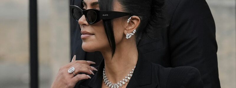 Die Staatsanwaltschaft hat für die Angeklagten im Prozess um den Raubüberfall auf Kim Kardashian zumeist hohe Haftstrafen verlangt. (Archivbild) - Foto: Aurelien Morissard/AP/dpa