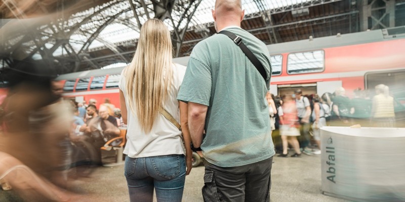 BPOL-HB: Für Sexualstraftäter klickten die Handschellen in Bremen - Bundespolizei nimmt Gesuchten im Hauptbahnhof fest. - Foto: presseportal.de