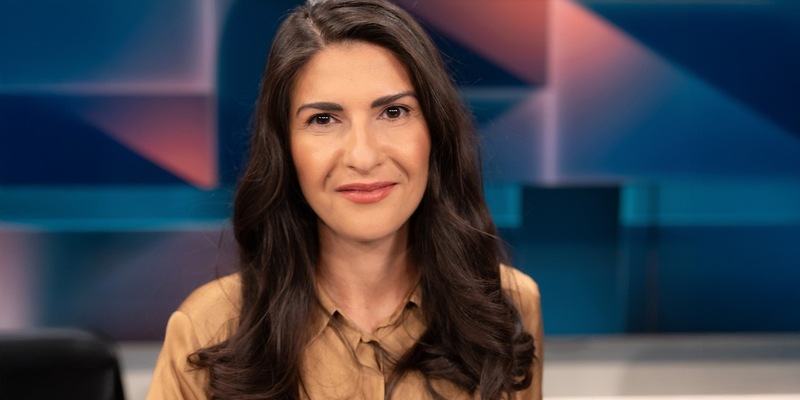 Serap Güler im COSMO-Interview: „Ich denke viel auf Türkisch“ - Foto: presseportal.de