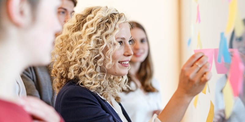 Merck Future Compass: Karriere-Bremse Kind? Gen Z fordert bei Familienplanung Rückendeckung vom Chef! - Foto: presseportal.de