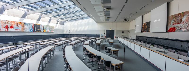 Das Streitobjekt: Sitzungssaal «3 S 001» im Reichstagsgebäude. Die SPD-Fraktion hat ihm den Namen «Otto-Wels-Saal» gegeben.  - Foto: Michael Kappeler/dpa