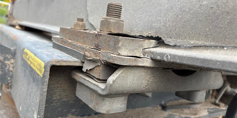 POL-PPTR: Zu lang, zu schwer, gravierender Mangel und eine Liste an Verstößen bei Lenkzeiten - Foto: presseportal.de